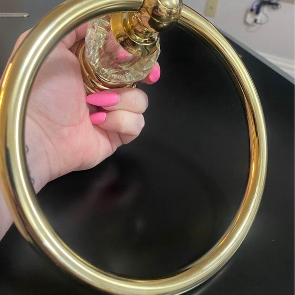 Gold crystal towel bar / face cloth holder - Picture 6 of 6